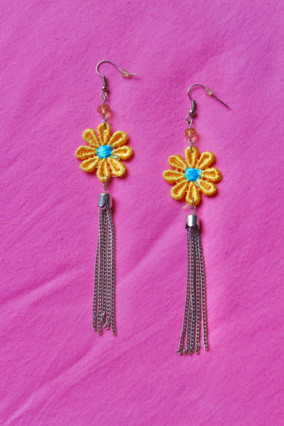 Yellow daisy chain earrings
